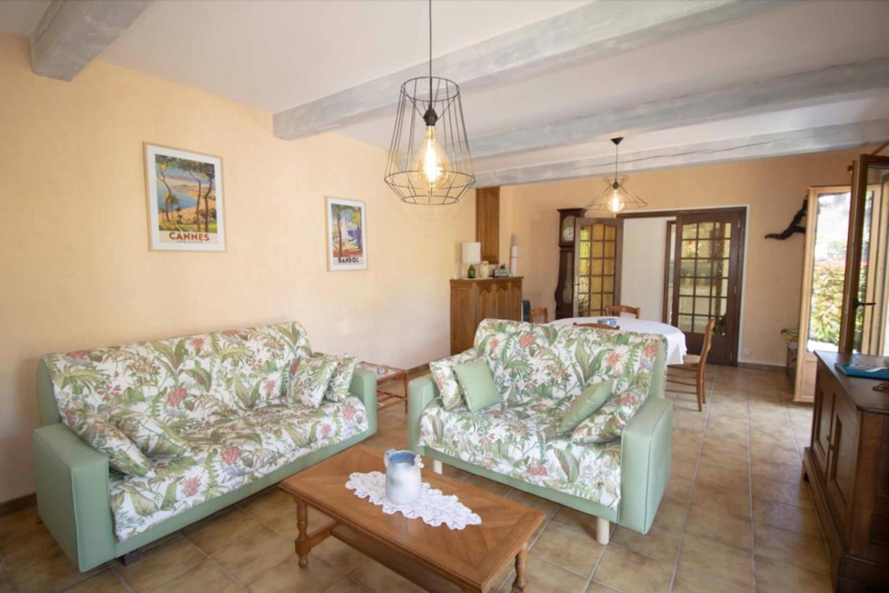 Large Spacious House In Fréjus 外观 照片