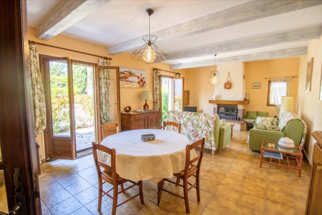 Large Spacious House In Fréjus 外观 照片